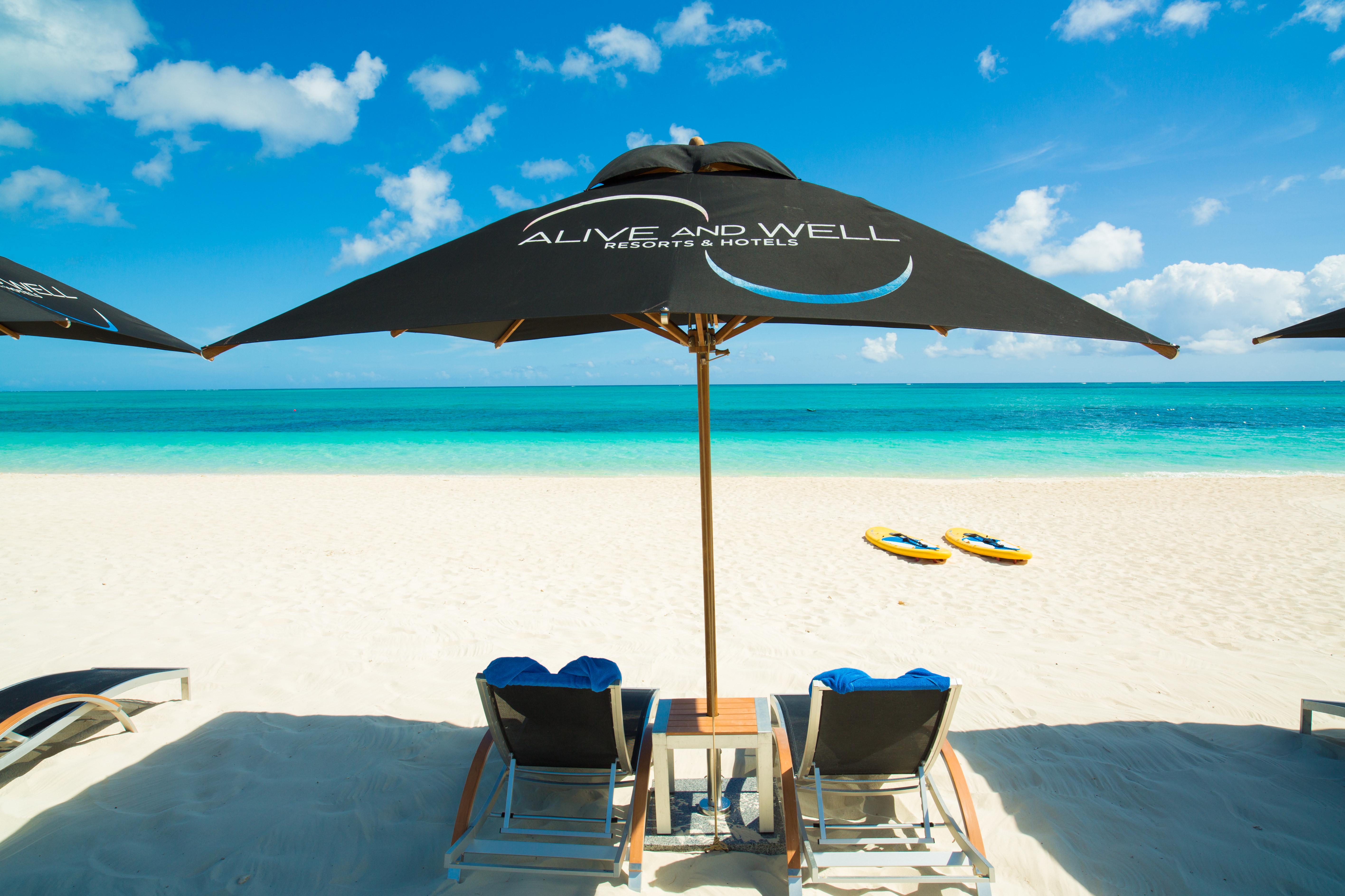 One On Marlin Resort (Adults Only) Turtle Cove Екстериор снимка