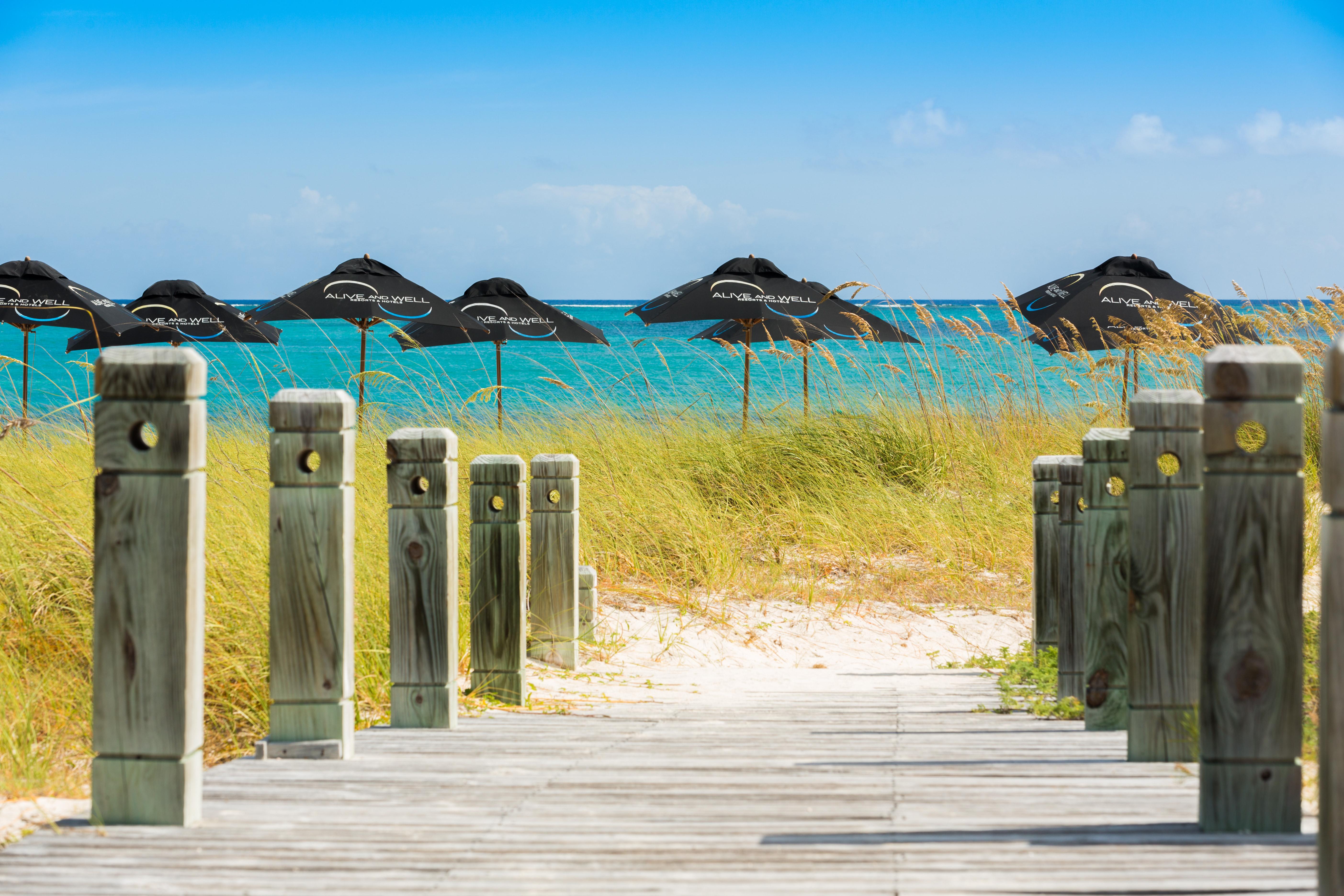 One On Marlin Resort (Adults Only) Turtle Cove Екстериор снимка