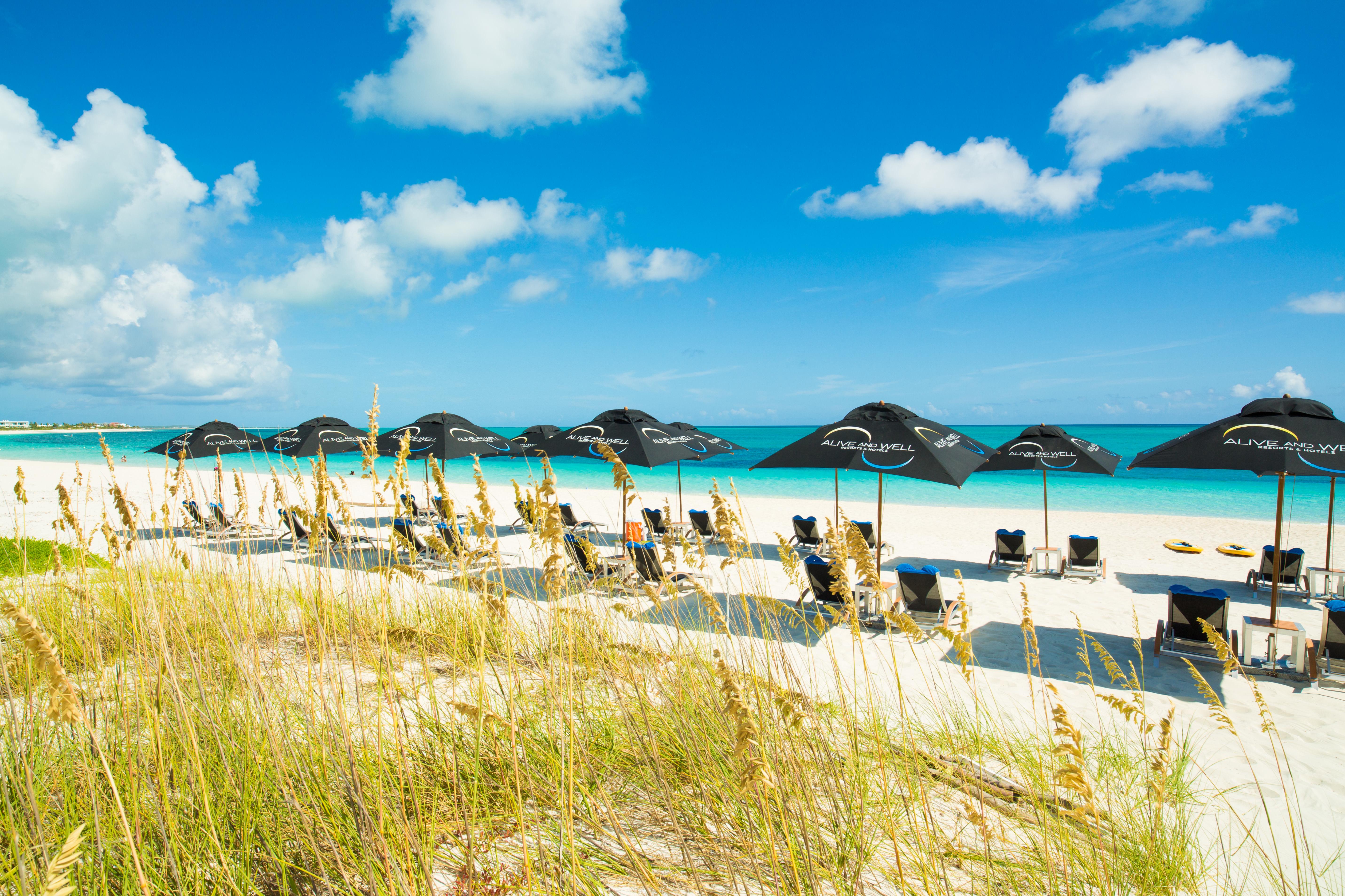 One On Marlin Resort (Adults Only) Turtle Cove Екстериор снимка