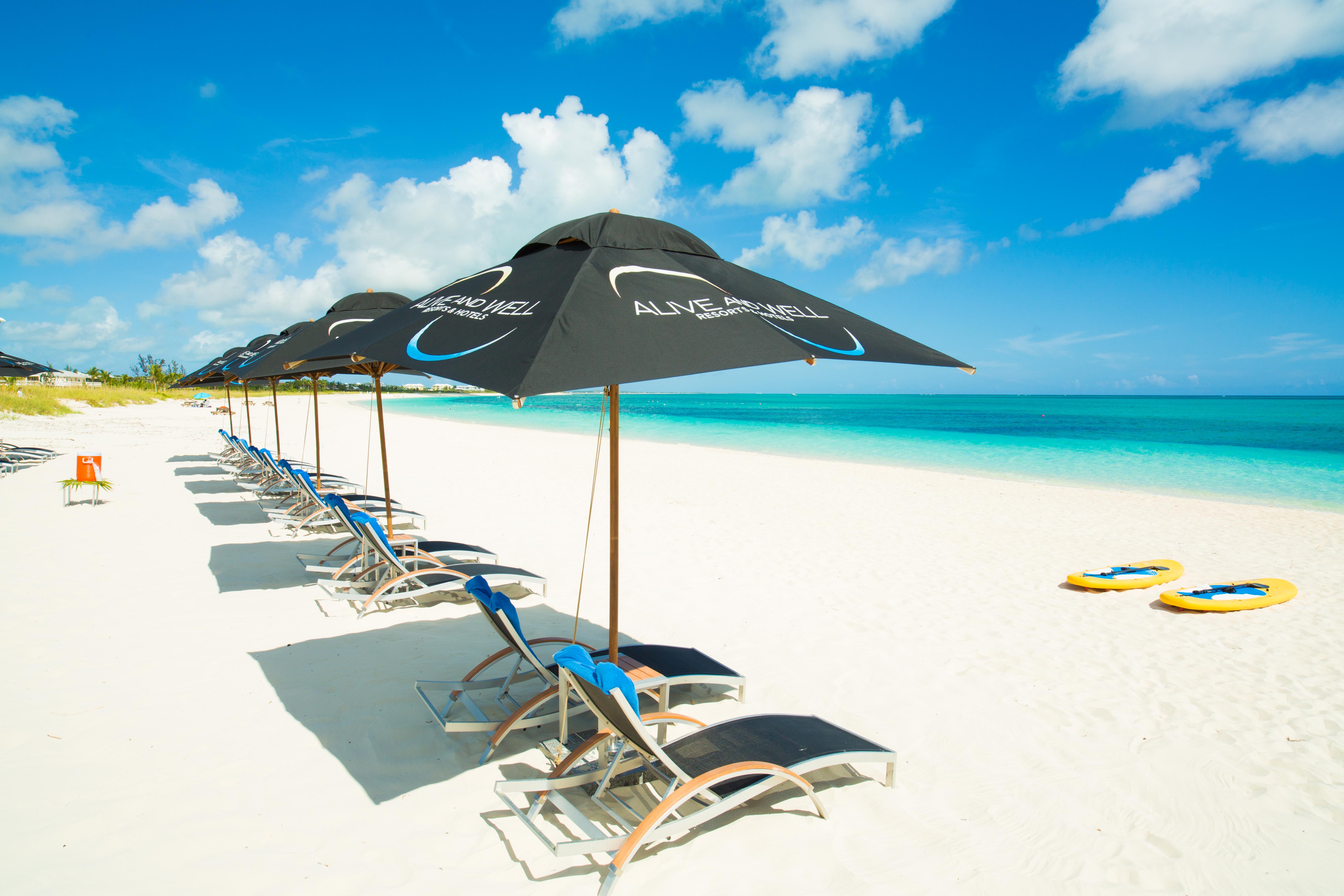 One On Marlin Resort (Adults Only) Turtle Cove Екстериор снимка