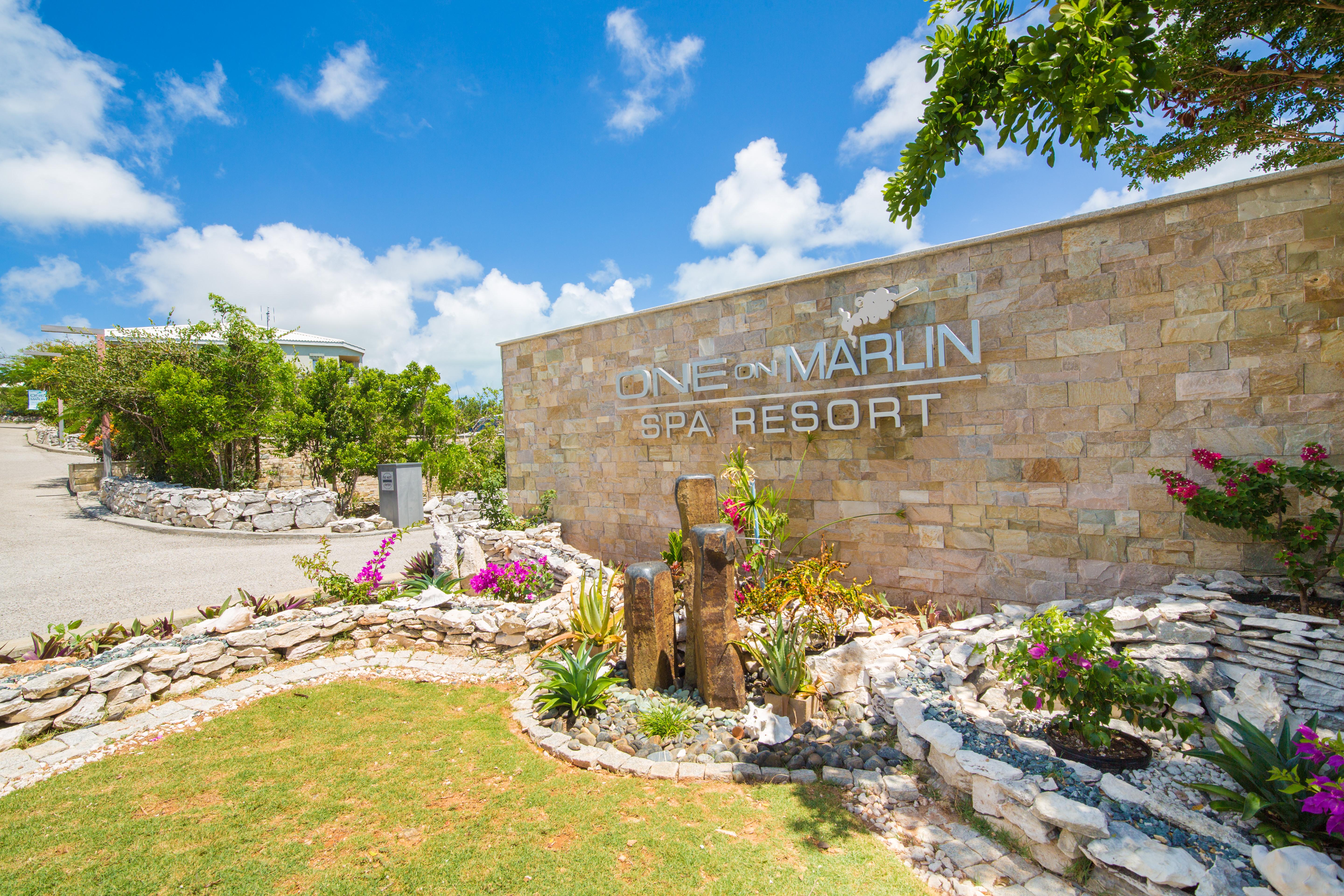 One On Marlin Resort (Adults Only) Turtle Cove Екстериор снимка