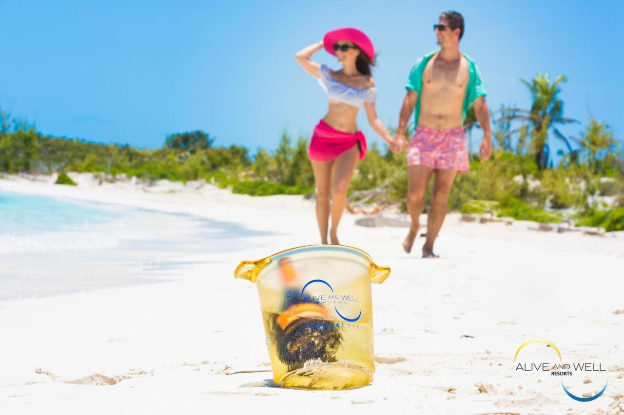 One On Marlin Resort (Adults Only) Turtle Cove Екстериор снимка